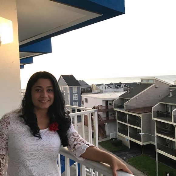 Meet your Posher, Mayeli - Picture 1 of 1